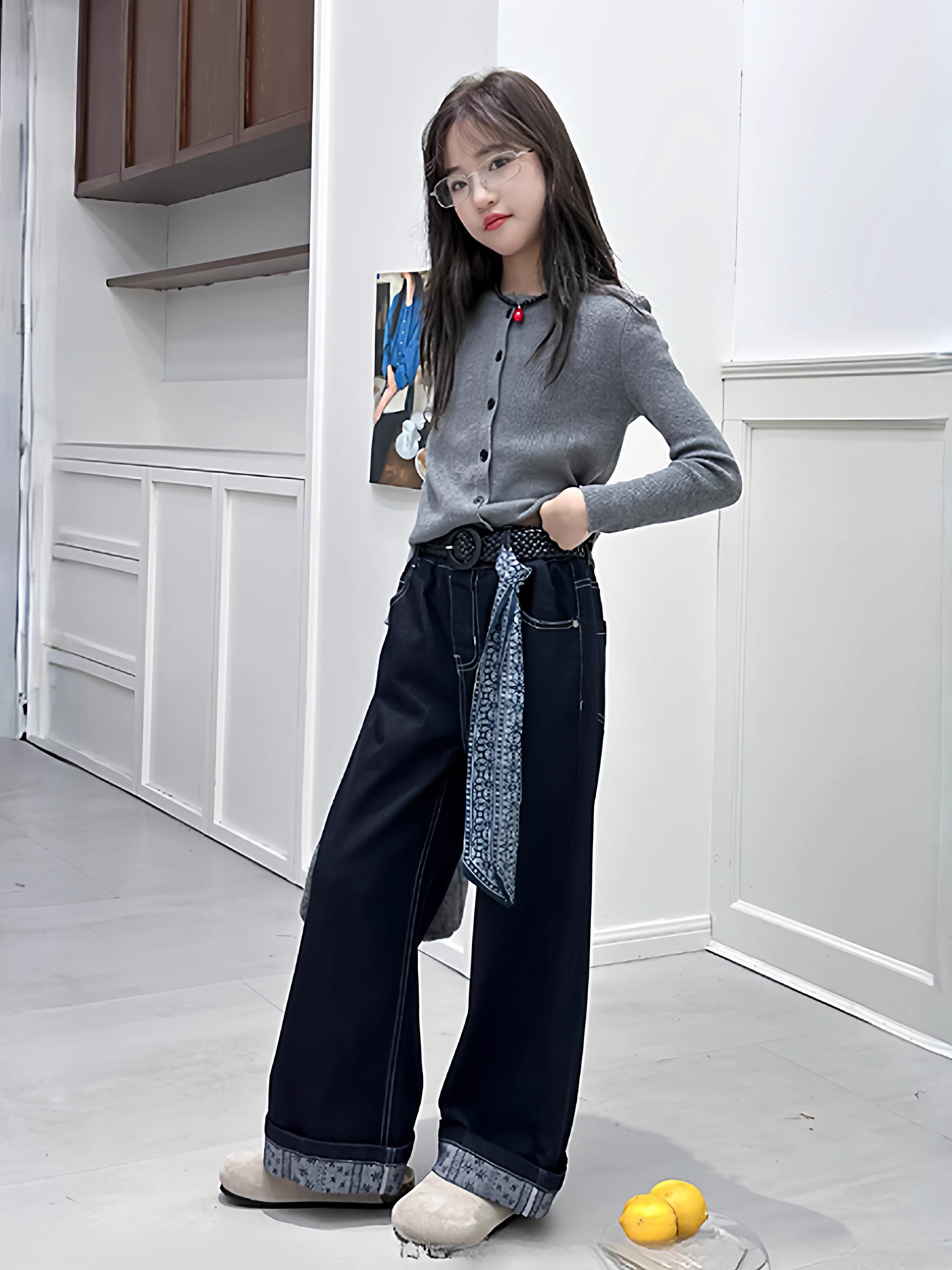 Quần jeans cạp cao bé gái kiểu mới thu 2025, quần ống rộng thời trang trẻ em, quần dài mặc thường ngày cho bé lớn