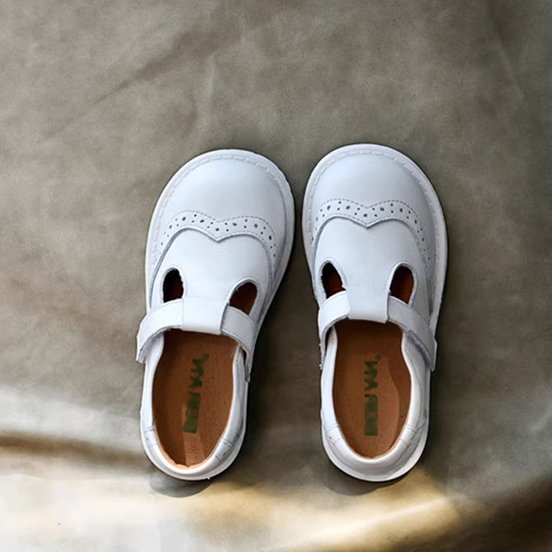 Giày trẻ em, giày da đen cho bé gái, kiểu dáng mới xuân thu, giày công chúa đế mềm phong cách Anh cho trẻ em, giày đế bằng Velcro