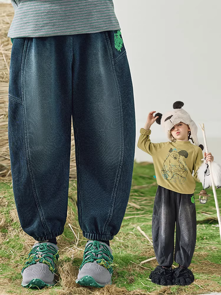 Quần jeans bé trai xuân thu 2025 kiểu mới, quần jogger thể thao cho trẻ lớn, quần suông mặc thường ngày, thời trang thu đông trẻ em