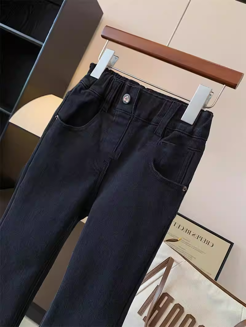 Quần jean loe nữ trẻ em, quần áo mùa thu, kiểu đơn giản đa năng, cạp cao, màu đen, chất liệu washed, kiểu dáng ôm body, chất liệu thun co giãn dành cho học sinh.