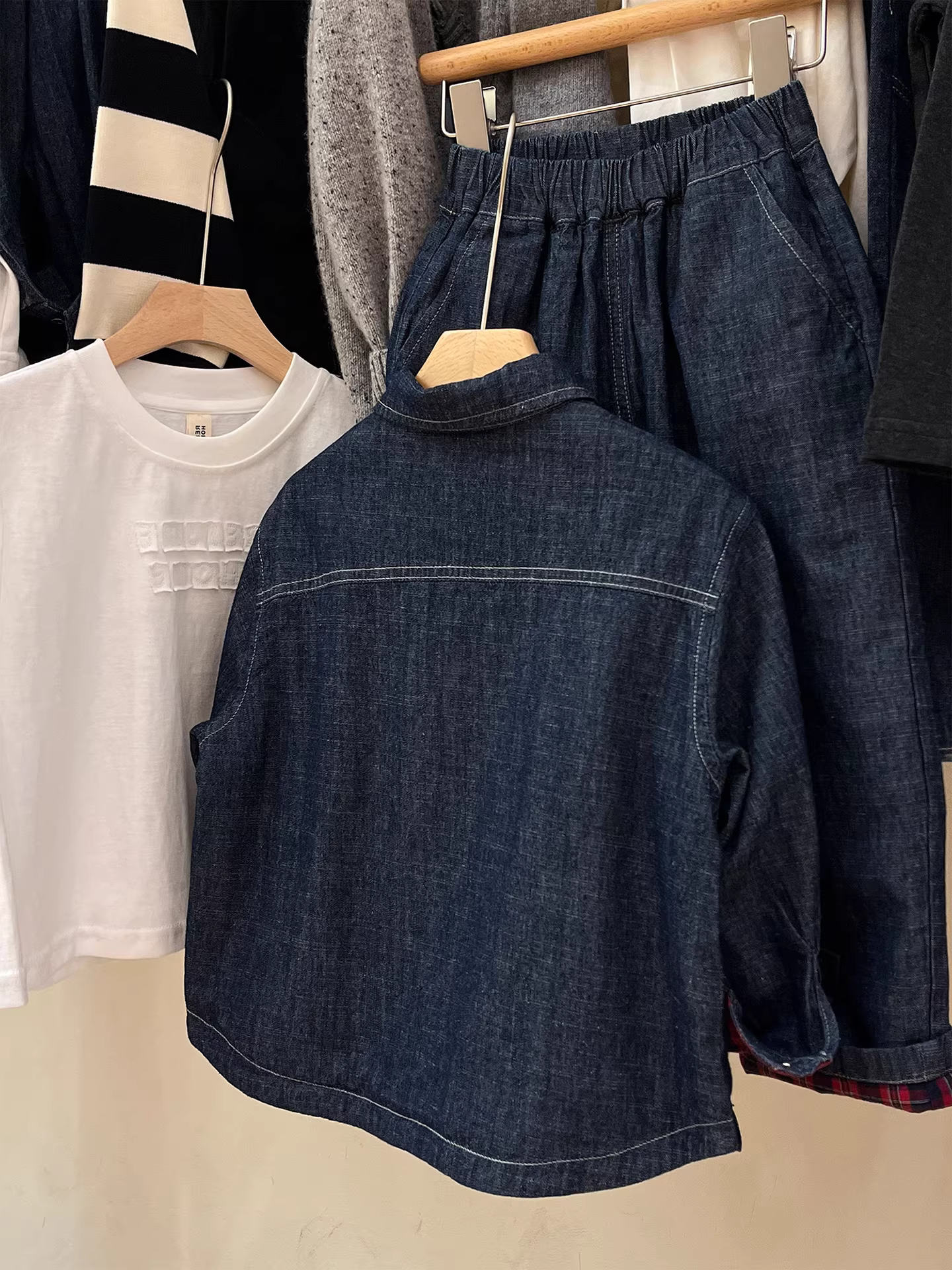 Áo sơ mi denim cotton hai mặt cho bé, kiểu mới xuân thu 2025, dành cho bé trai và bé gái, cổ trụ, phong cách thời trang, áo sơ mi thường ngày hợp xu hướng