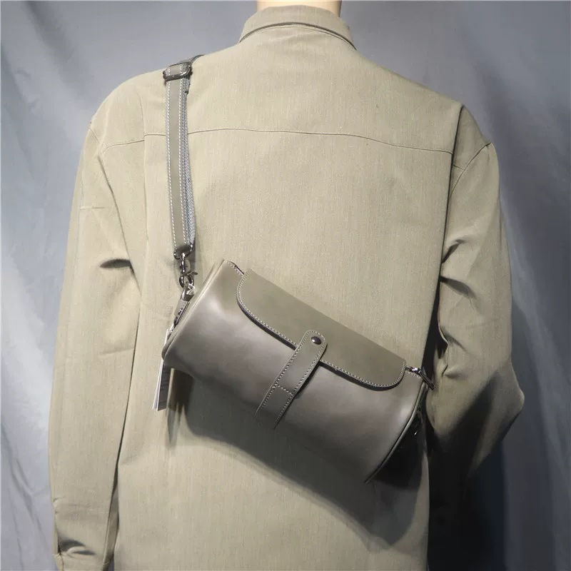 Túi đeo chéo nam hình trụ thời trang 2024, túi thể thao hình trụ phong cách xe máy, túi đeo vai da ngựa điên Nhật Bản và Hàn Quốc