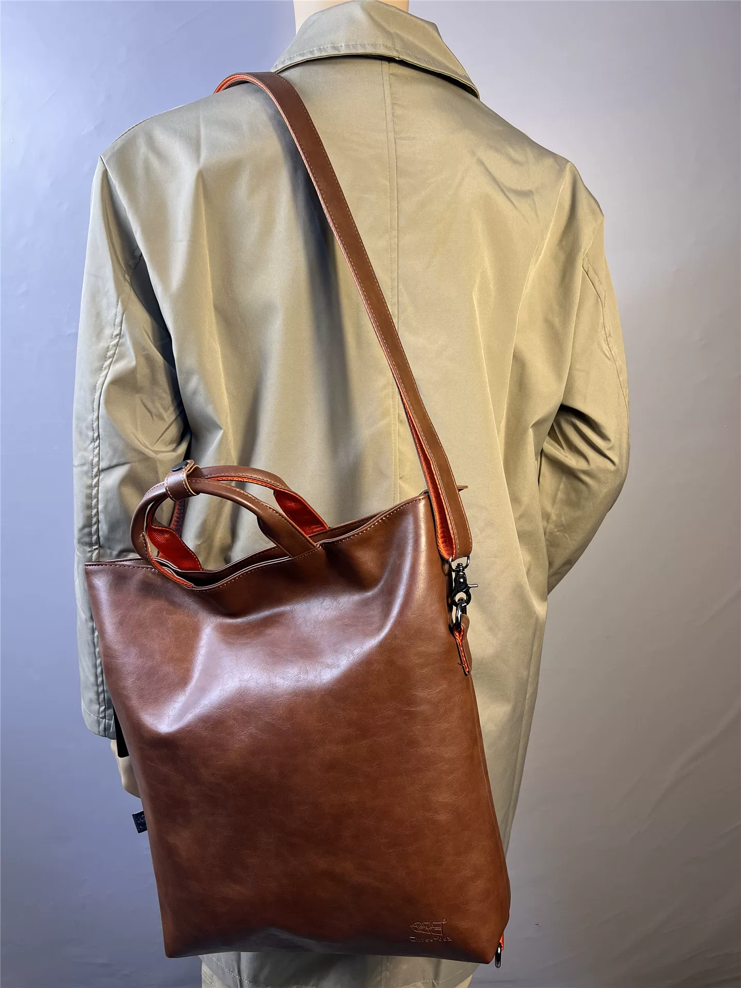 Túi xách nam thời trang mới phong cách Nhật Bản và Hàn Quốc, túi đeo chéo nam nữ chất liệu da mềm, thích hợp cho các chuyến đi ngắn ngày ngoài trời.