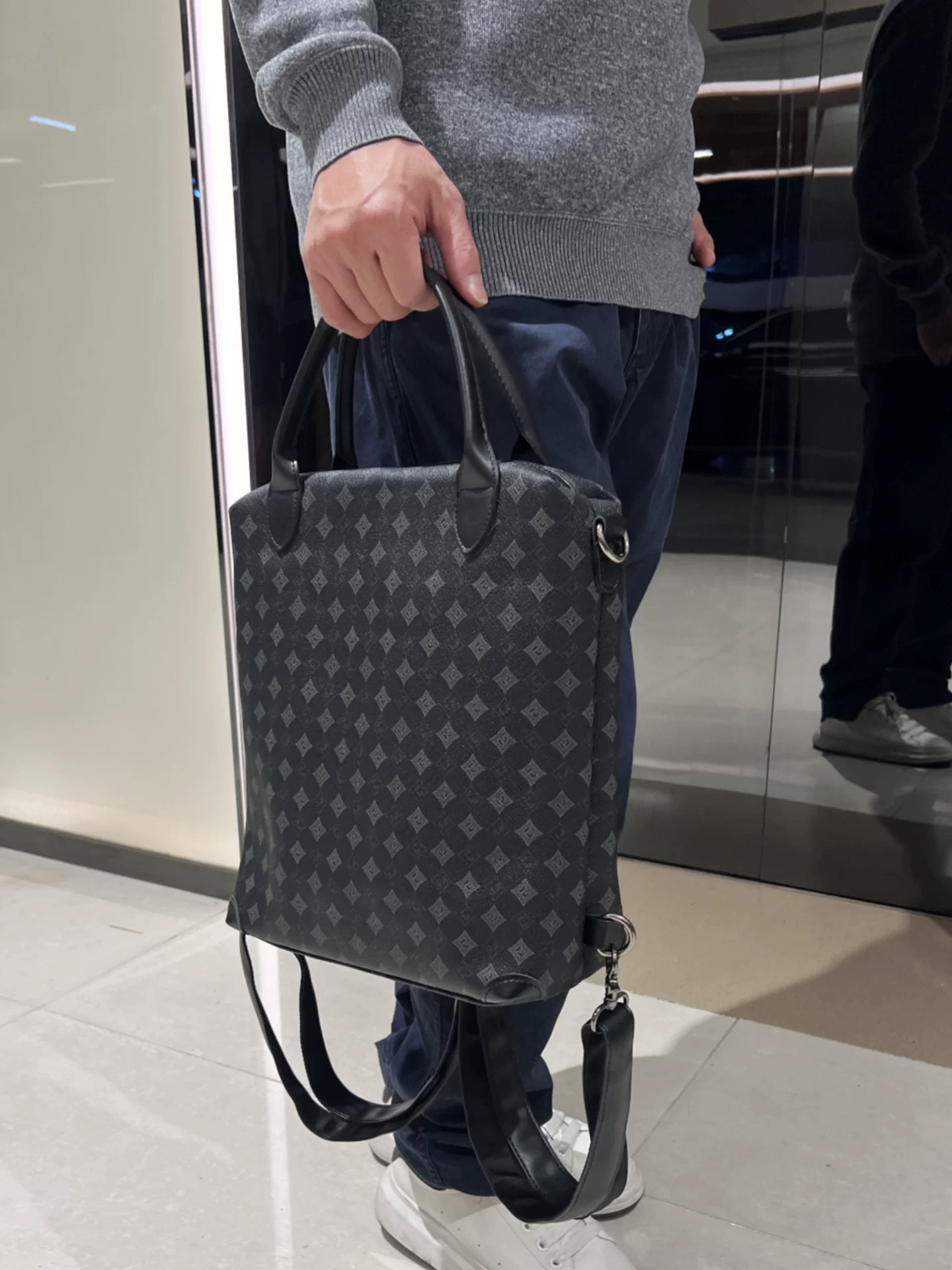 Túi xách nam đa năng cao cấp 2026 dành cho người cao tuổi, túi đeo vai công sở lịch lãm, cặp tài liệu họa tiết hình học