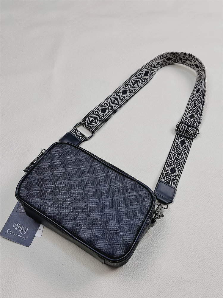 Túi đeo vai nam Three-Box2025 mới, kiểu dáng casual, họa tiết ca rô Nhật Bản và Hàn Quốc, túi đeo chéo đựng điện thoại
