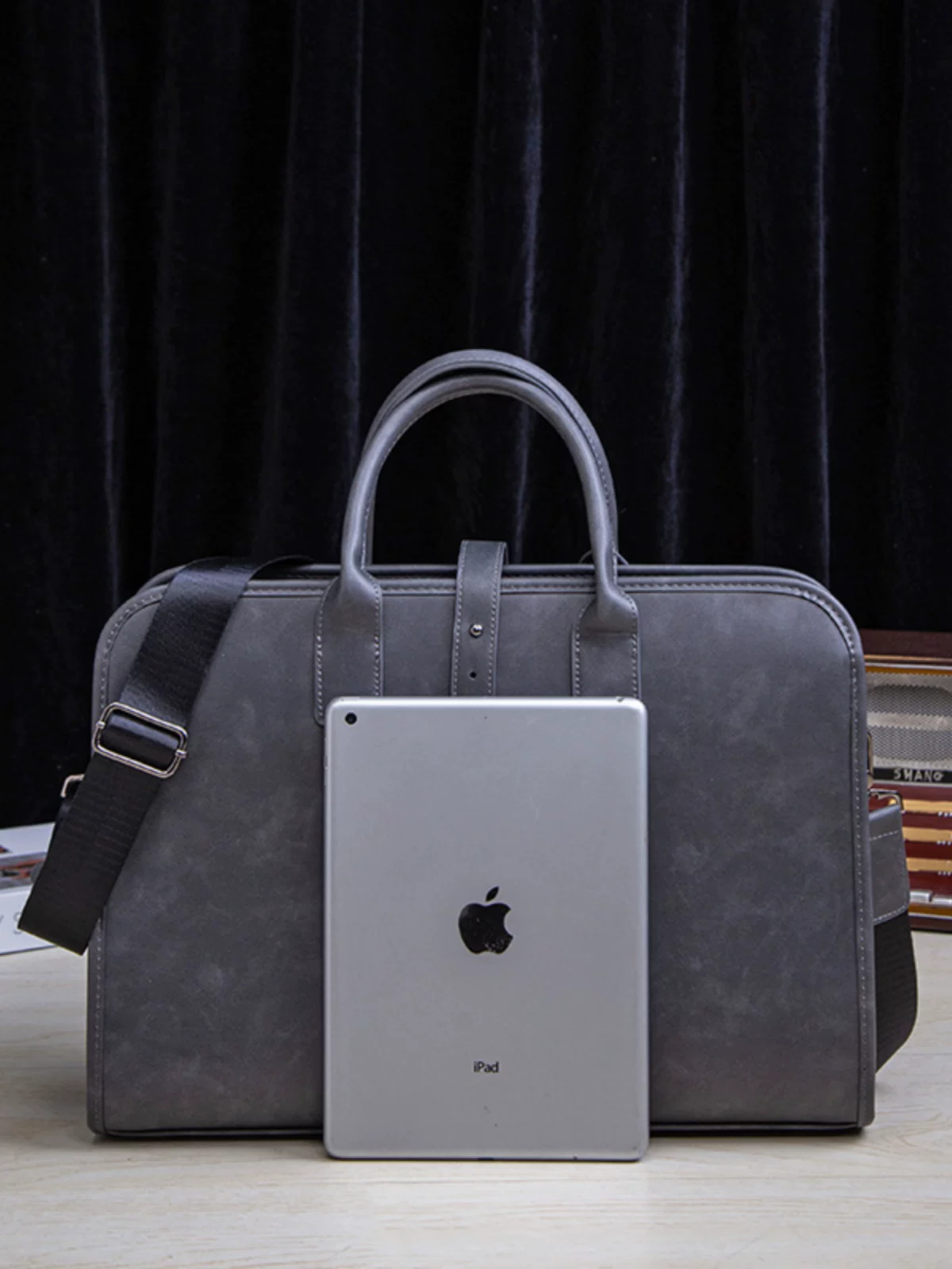 Túi xách nam retro thời thượng 2025, cặp da nam cá tính, túi đeo chéo, túi đựng tài liệu máy tính