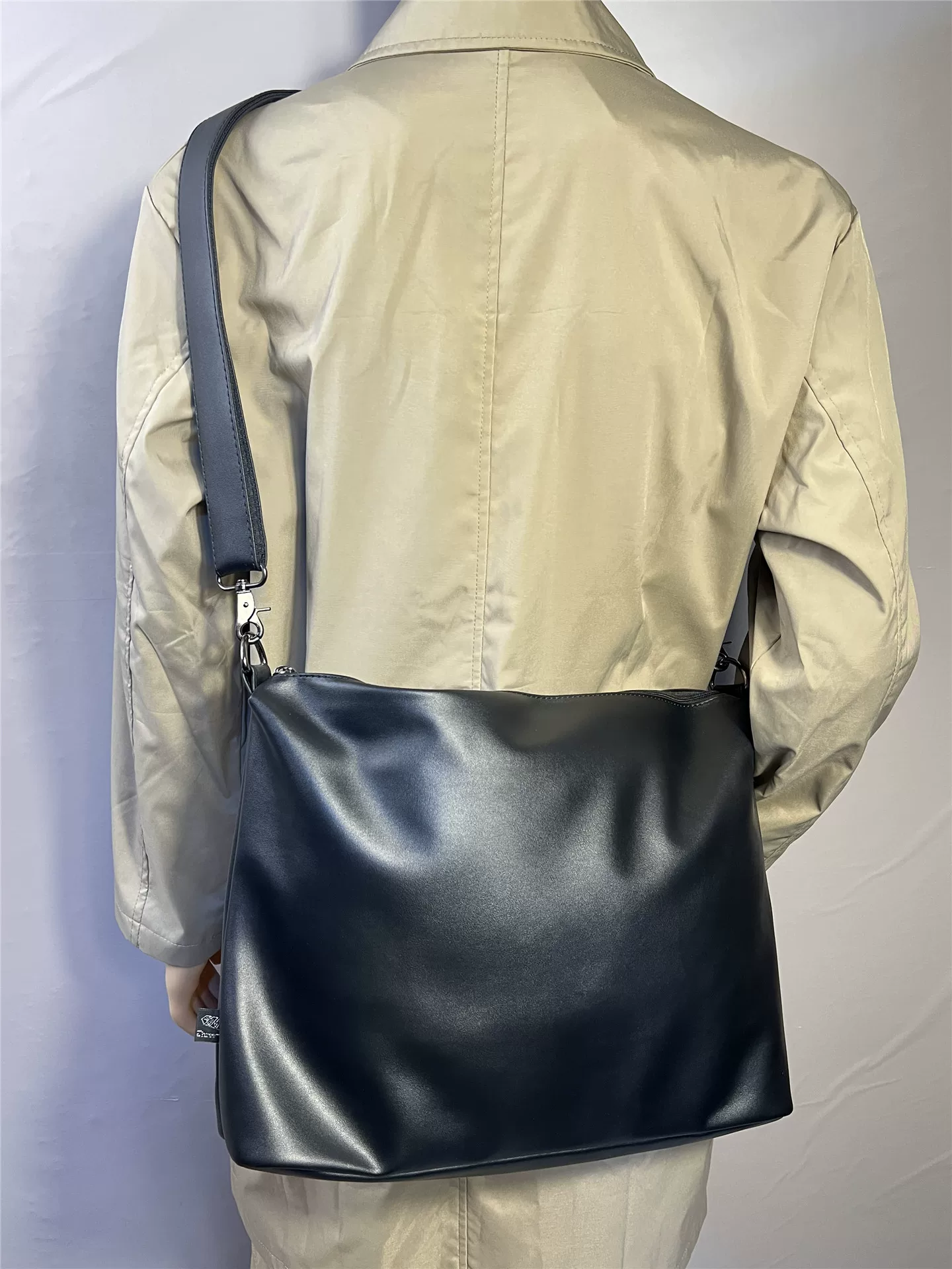 Túi đeo chéo nam ba ngăn cỡ lớn, túi tập gym, túi đeo vai da mềm unisex, túi da giả nam, túi du lịch