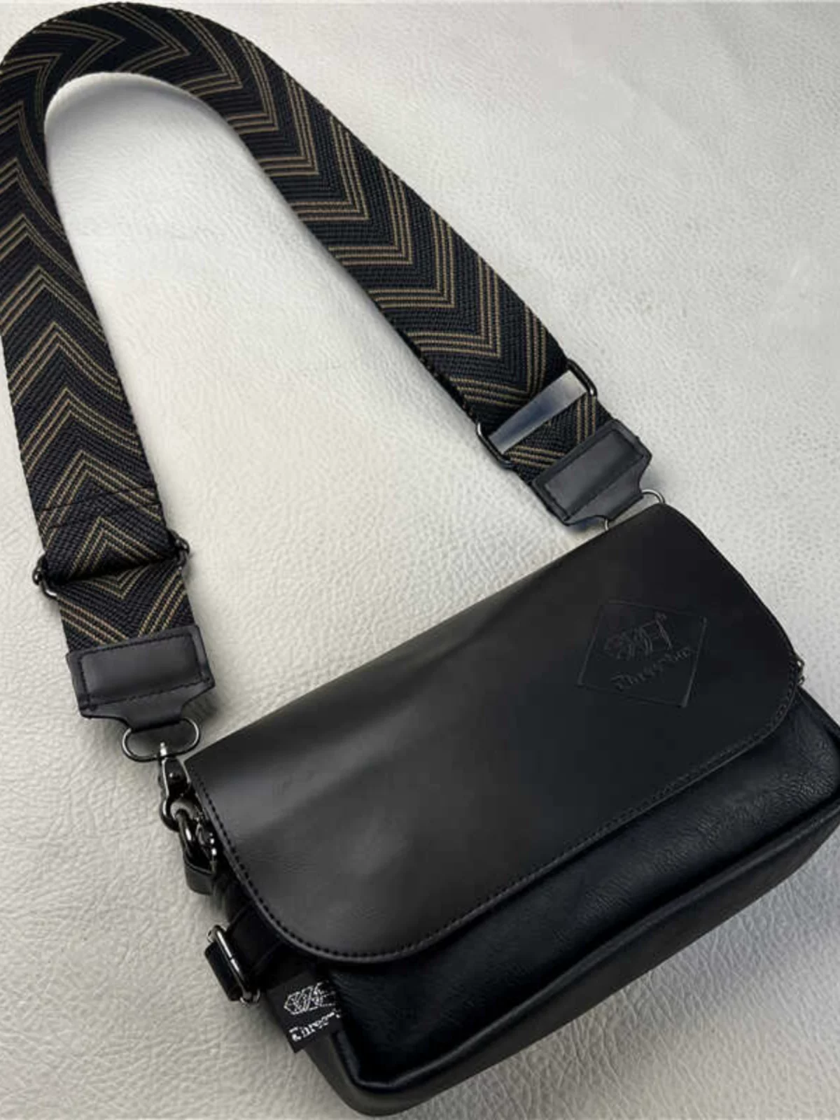 Túi đeo chéo nam da thật phong cách Nhật Bản và Hàn Quốc 2025, kiểu dáng giản dị, đeo vai đơn, retro, có dây ruy băng, túi đeo chéo nhỏ