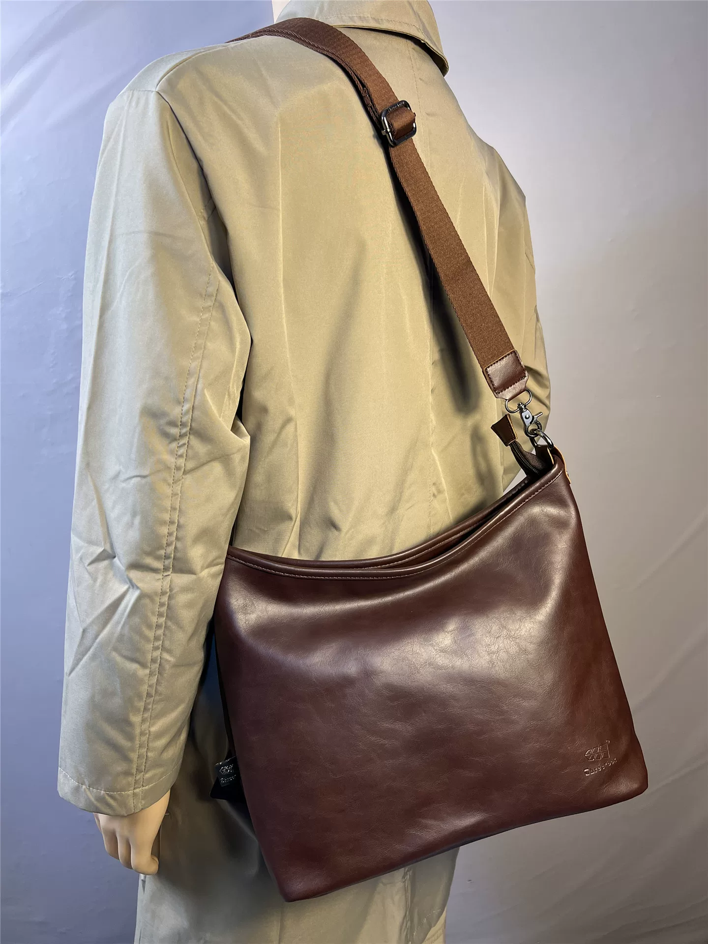 Túi đeo chéo da mềm kiểu retro ba ngăn, dung tích lớn, đơn giản, phong cách thường ngày dành cho nam và nữ, túi đeo vai, túi xe máy