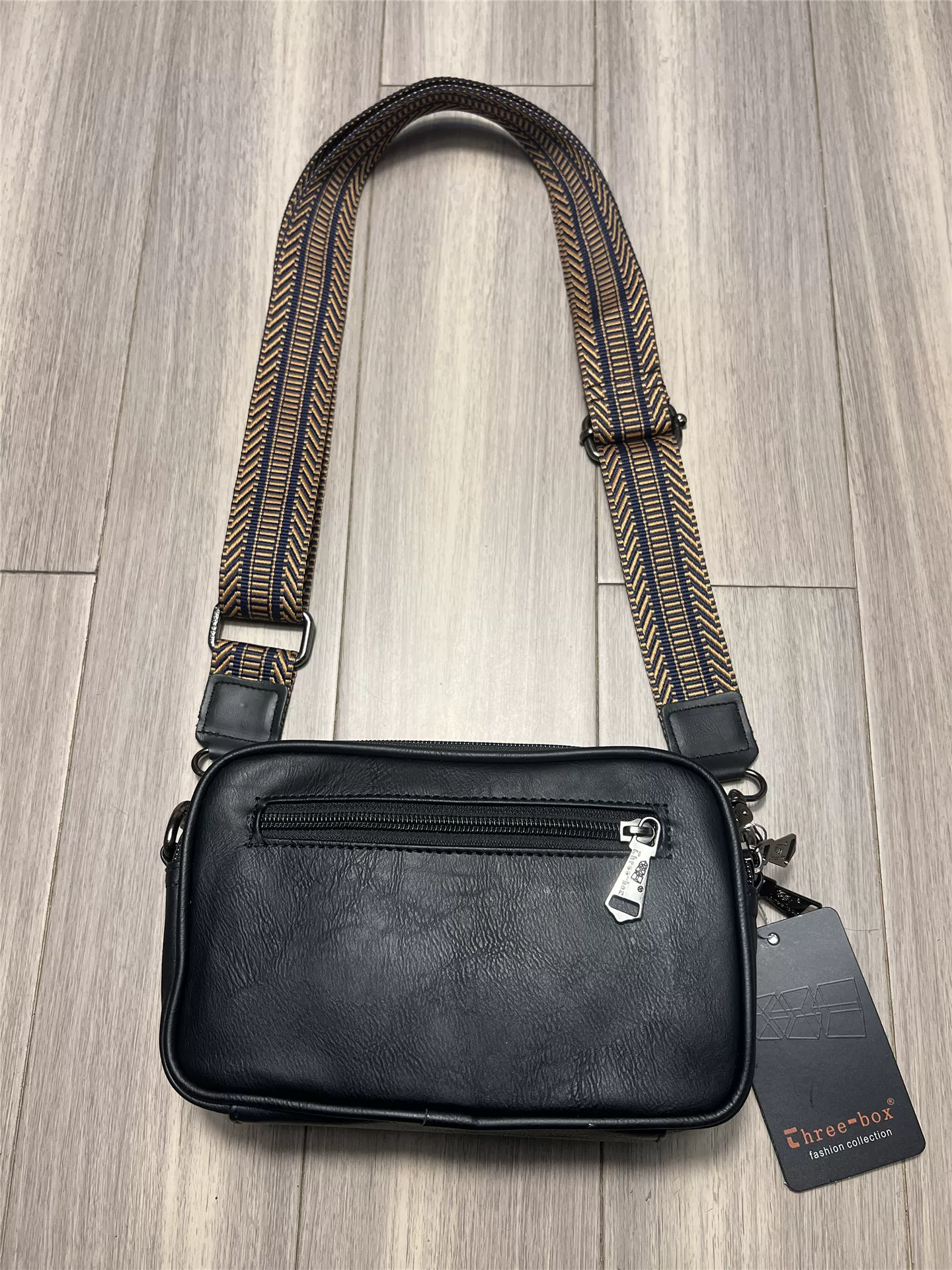 Túi đeo chéo nam thời trang thương hiệu mới Three-Box 2025 phong cách Hàn Quốc và Nhật Bản, balo đi làm chất liệu da mềm, túi đeo vai thường ngày