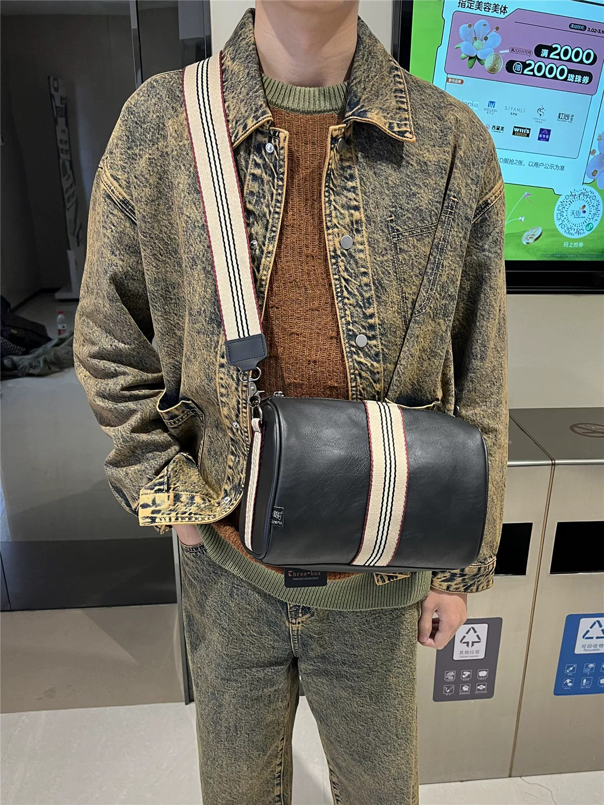 Túi đeo chéo nam sọc thời trang Nhật Bản và Hàn Quốc 2024, túi đeo chéo nam cá tính, balo nam chất liệu mờ