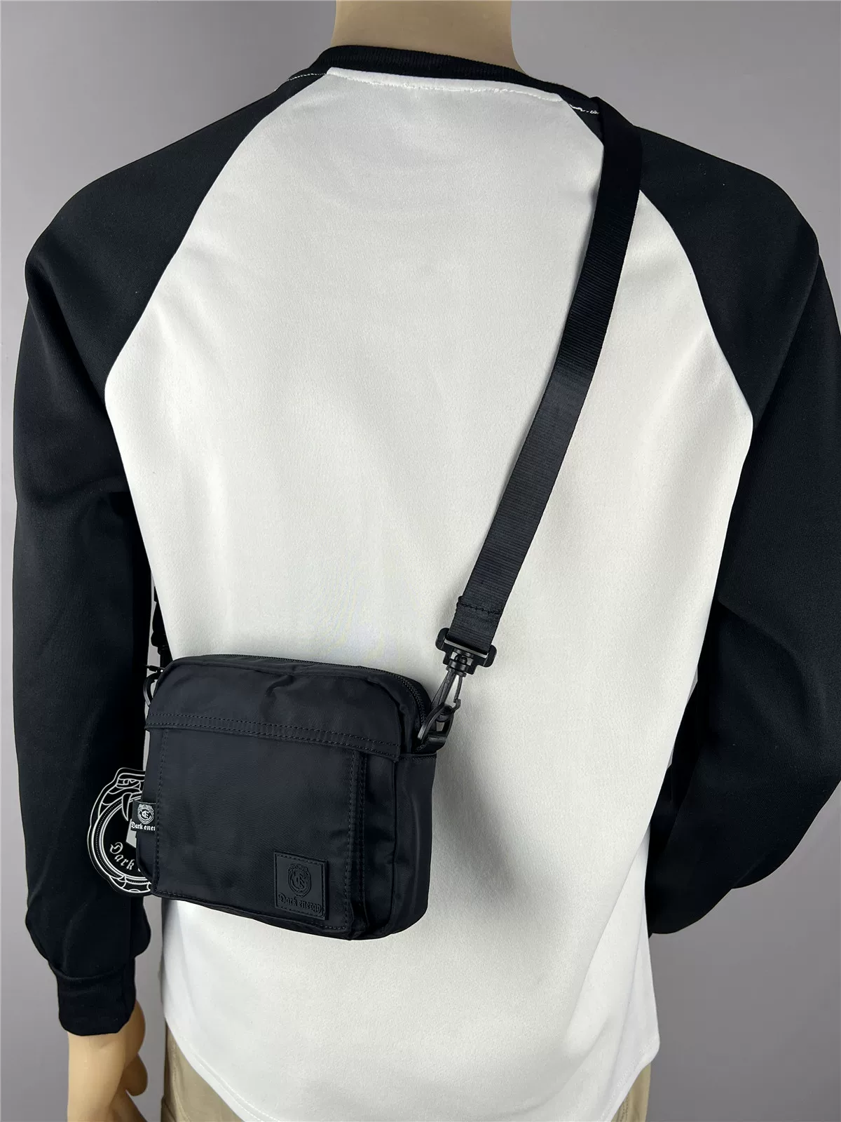 Túi nhỏ hợp thời trang Dark Energy Nhật Bản và Hàn Quốc, túi đeo chéo bằng nylon thời trang, túi đeo vai mini kiểu Nhật thông thường dành cho nam, ba lô đựng điện thoại chống nước