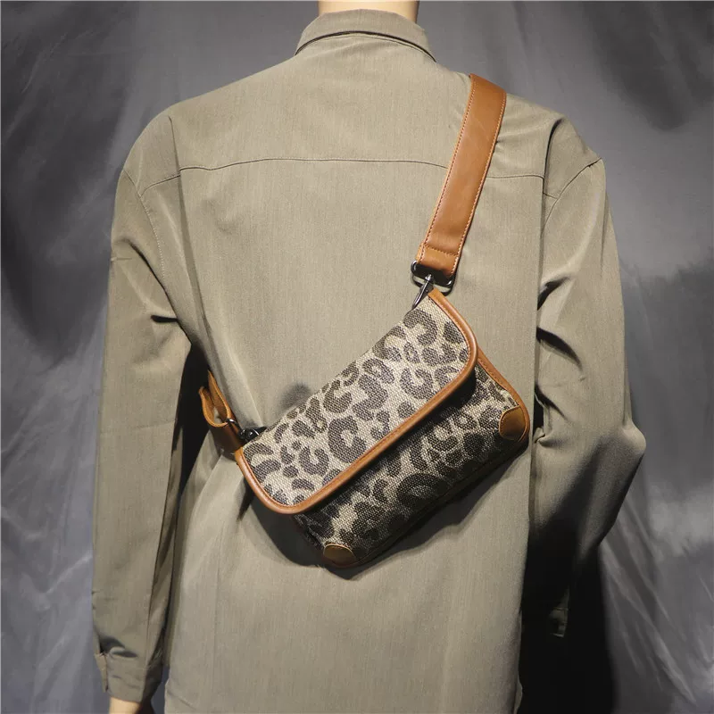 Túi đeo chéo unisex họa tiết da báo Threebox túi nhỏ hợp thời trang có nắp lật thông thường túi đeo vai phong cách Nhật Bản túi đựng điện thoại dập nổi