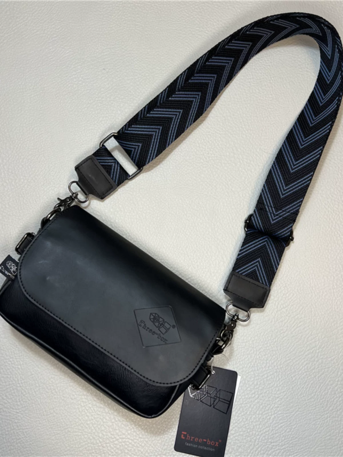 Túi đeo chéo ba ngăn thời trang nam 2025, túi đeo vai unisex kiểu Nhật hiện đại, ba lô sọc cá tính