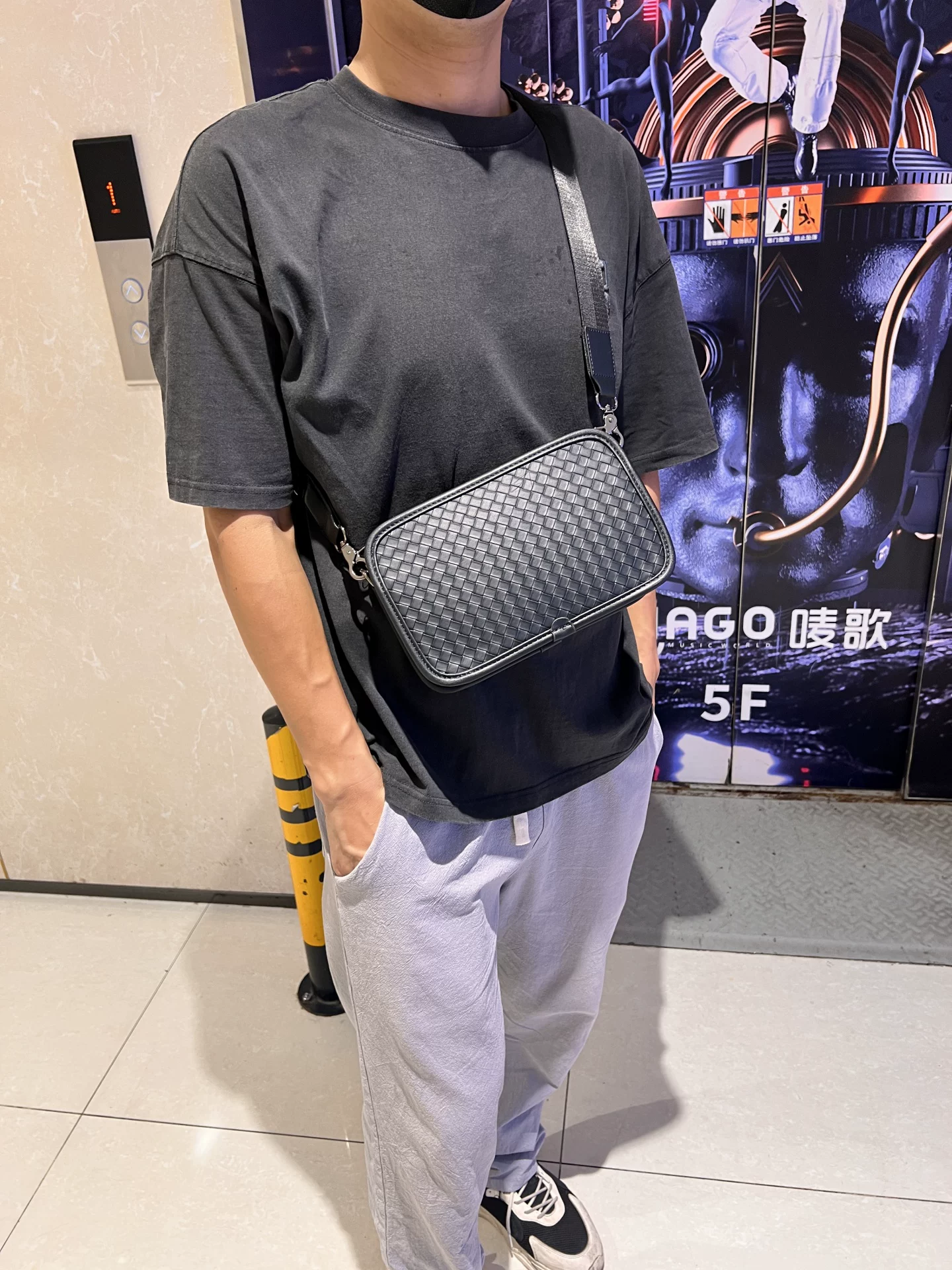 Túi đeo vai dệt thủ công mới của Hàn Quốc Túi vuông nhỏ Túi đeo vai phong cách Hàn Quốc Túi đeo chéo Túi đựng thuốc lá Điện thoại di động Ba lô