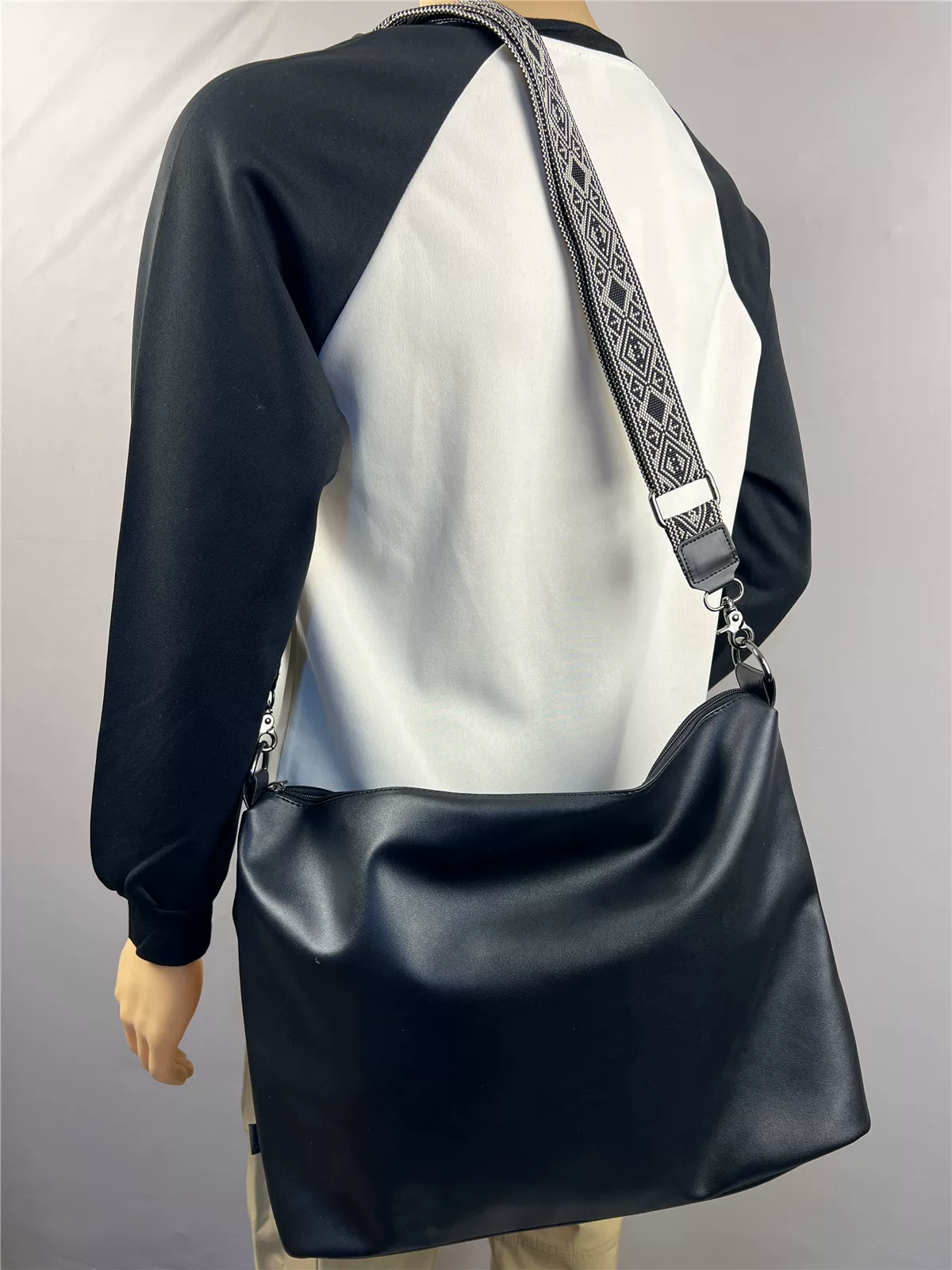 Ba hộp túi đeo chéo nam cỡ lớn thời trang có dây đeo nhiều màu sắc, ba lô đeo chéo đơn giản, túi du lịch dành cho giới trẻ, túi xách.