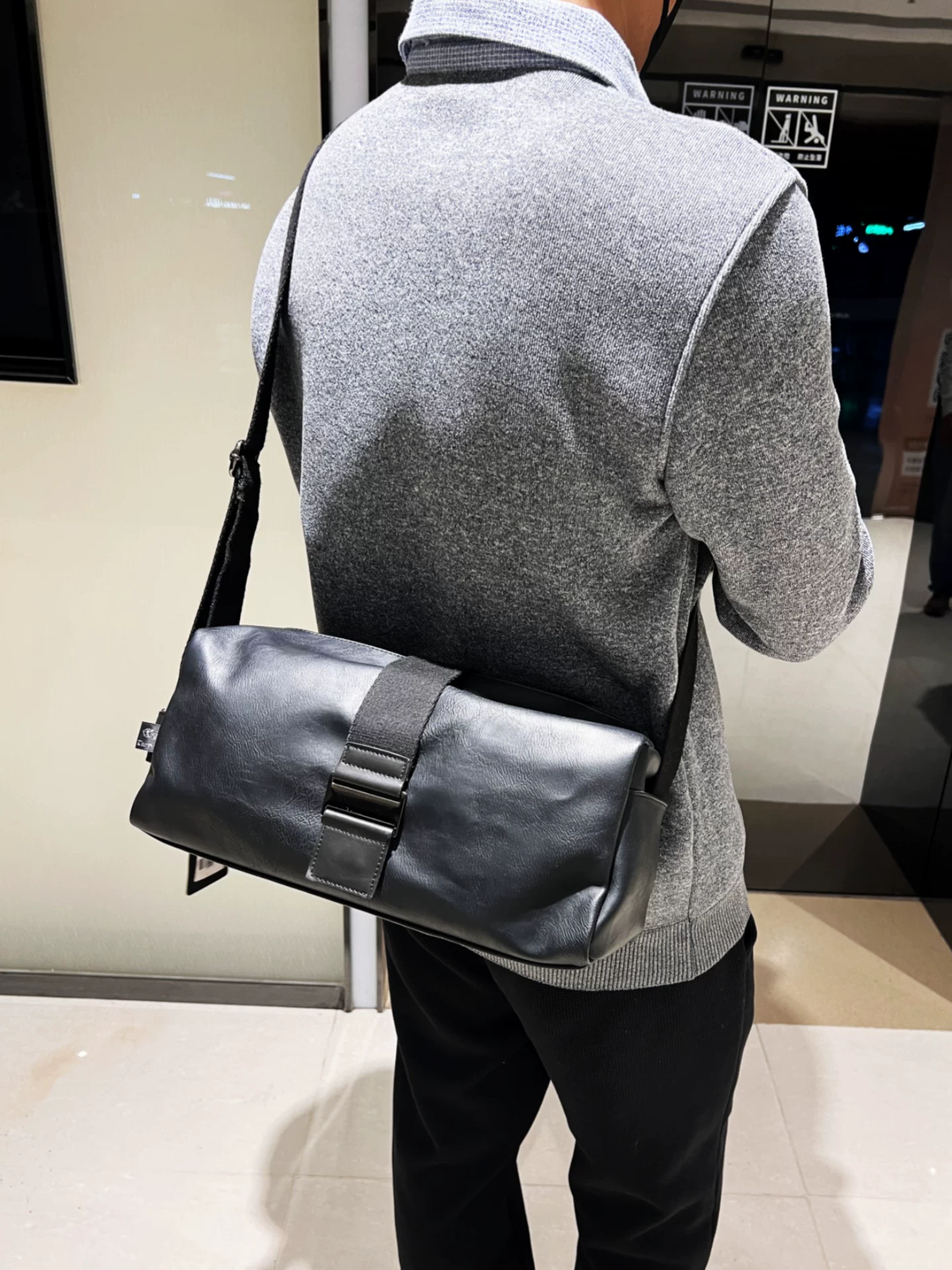 Túi đeo chéo nam giả da thời trang 2025, túi đeo vai có khóa kéo, túi đựng đồ vệ sinh cá nhân, túi đi ngắn ngày