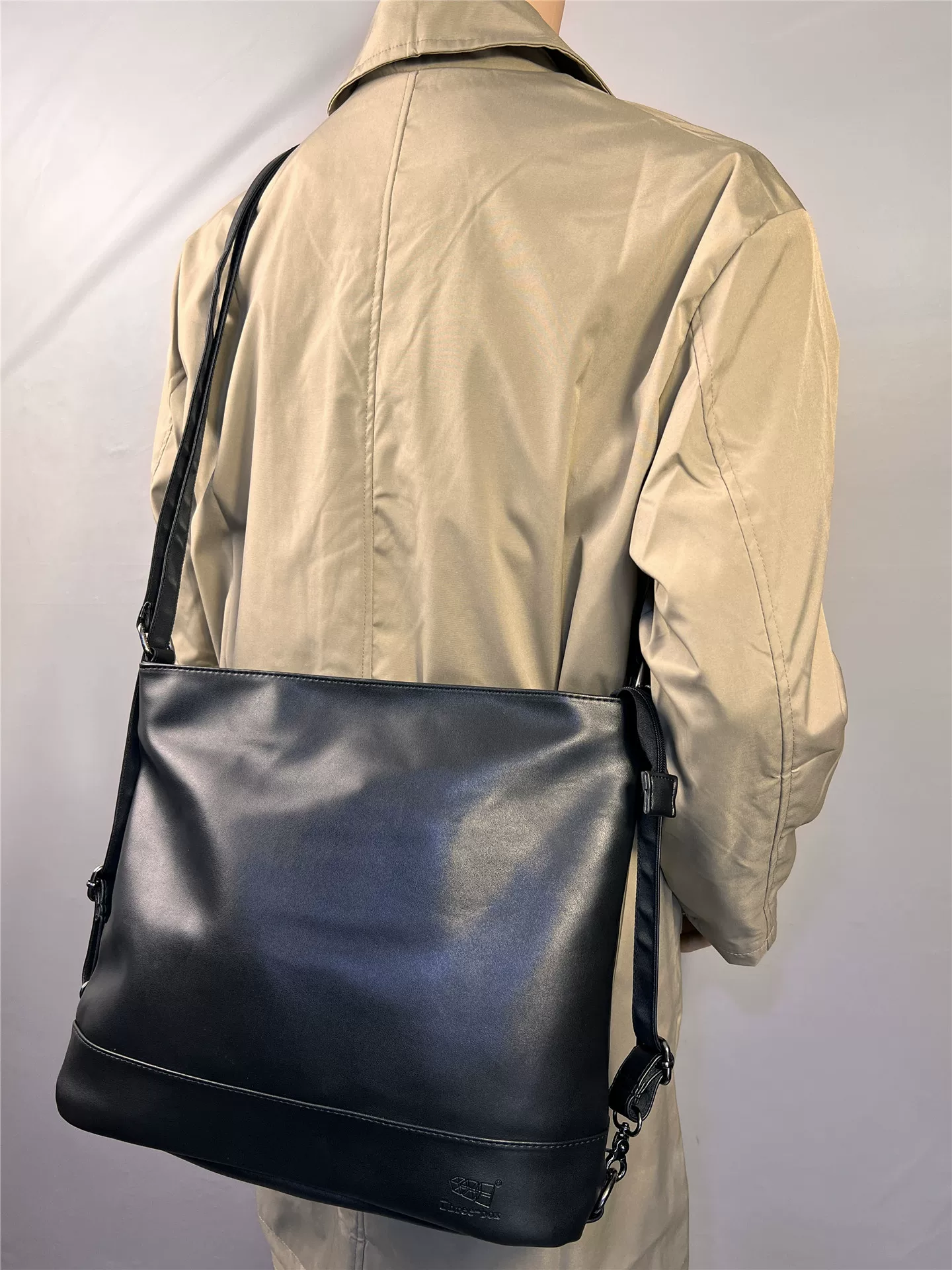 Túi đeo vai thời trang mới của Nhật Bản và Hàn Quốc ba ngăn, túi đeo chéo phong cách retro, ba lô, túi xách nam, ba lô tote