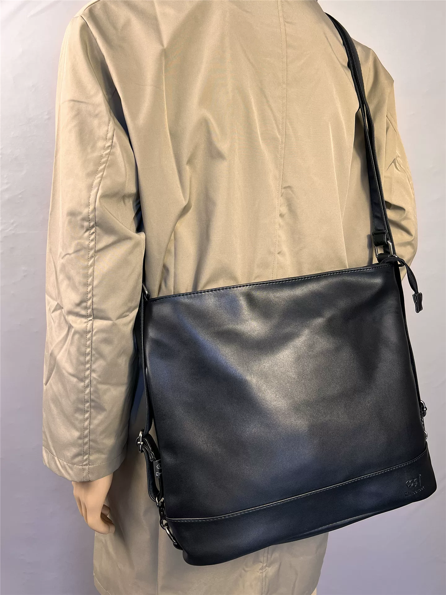 Túi đeo vai thời trang mới của Nhật Bản và Hàn Quốc ba ngăn, túi đeo chéo phong cách retro, ba lô, túi xách nam, ba lô tote