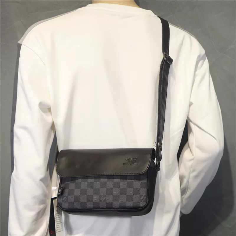 Threebox Túi đeo vai nam kẻ sọc thời trang Hàn Quốc thông thường Túi đeo chéo nhỏ Túi đeo chéo ngực ba lô