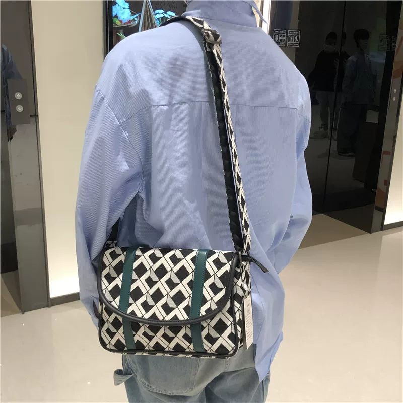 Threebox Túi đeo vai nam bằng vải canvas thời trang Nhật Bản và Hàn Quốc in hình sọc đeo chéo Túi xách nữ Ba lô Harajuku