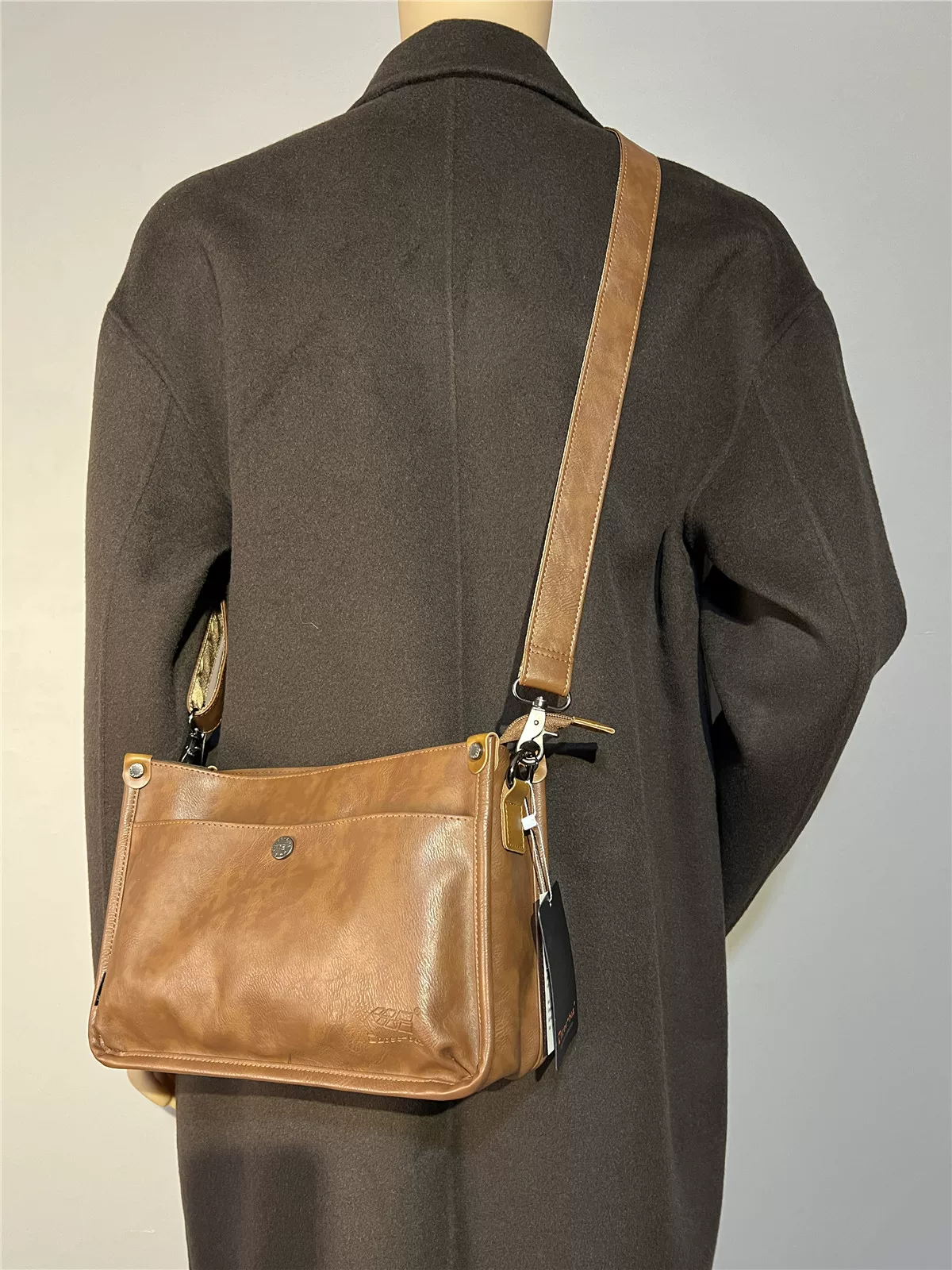 Túi đeo chéo nam da mềm thời trang 2025 cao cấp chất liệu PU, phong cách Nhật Hàn trẻ trung đơn giản, kiểu dáng ngang