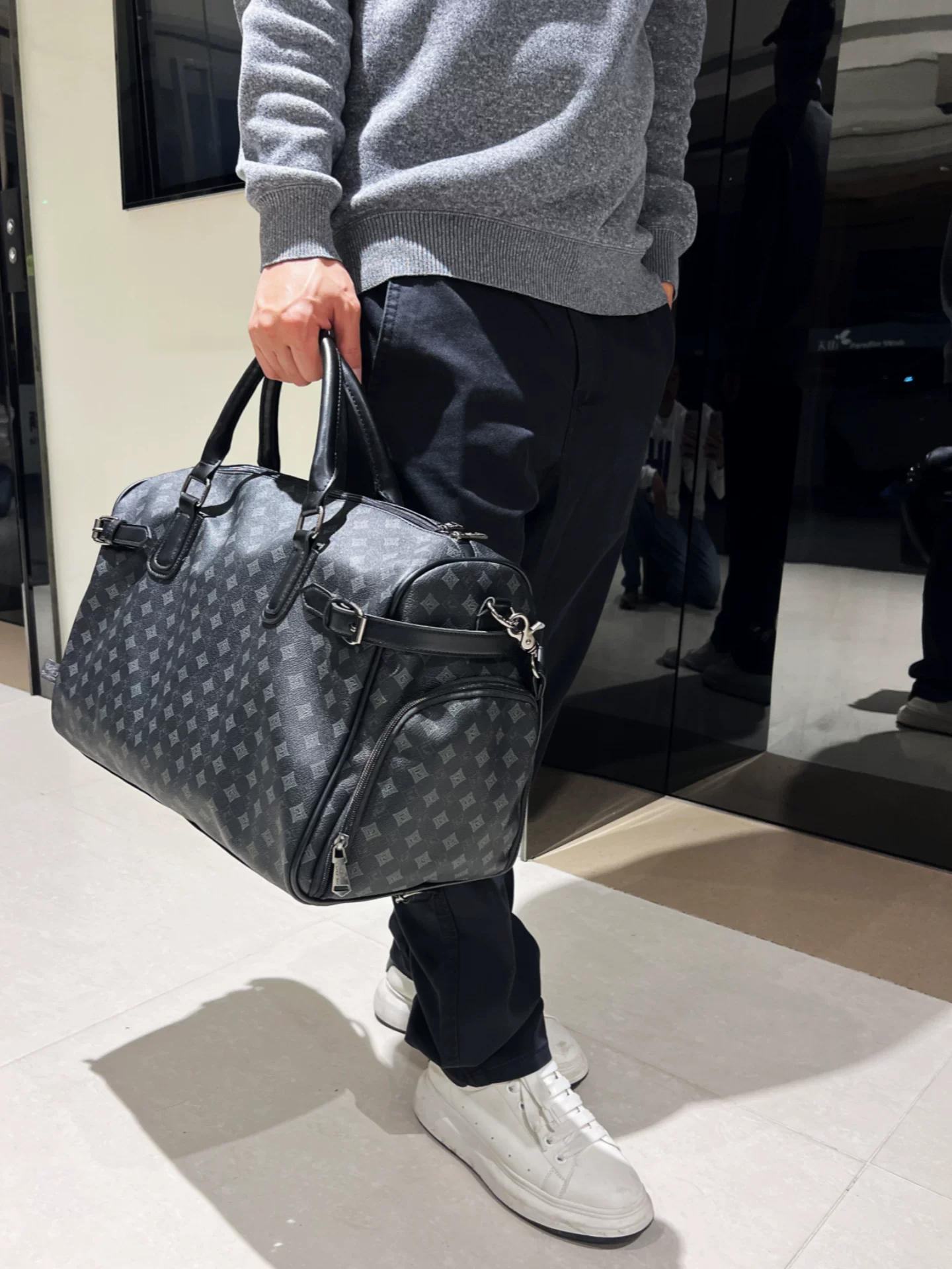 Túi xách nam ba ngăn, túi du lịch công tác, túi đeo chéo một bên vai in nổi, balo đựng đồ vệ sinh cá nhân đi làm