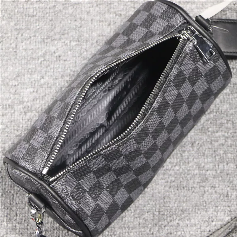 Túi đeo chéo nam thời trang 2024 kiểu Nhật, hình trụ, kẻ caro, phong cách casual, đựng điện thoại