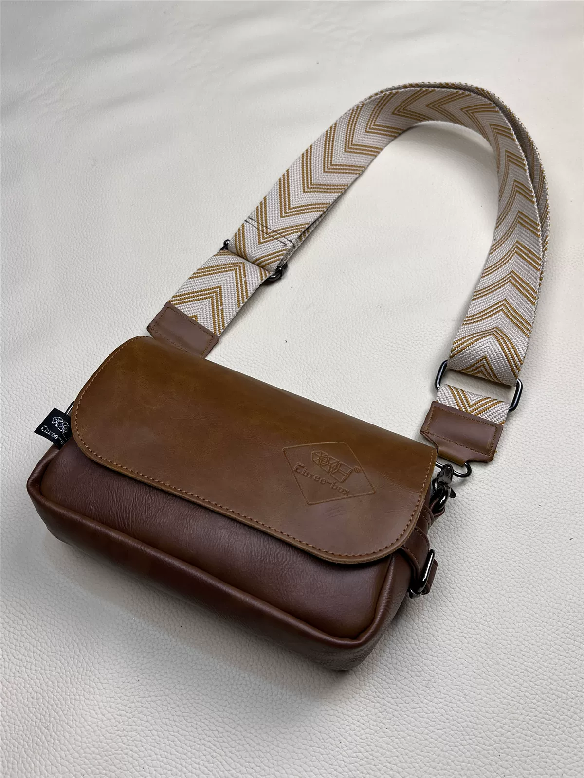 Túi đeo chéo nam phong cách Hàn Quốc 2025, dây đeo rộng, đa năng, unisex, chất liệu da thật, kiểu balo