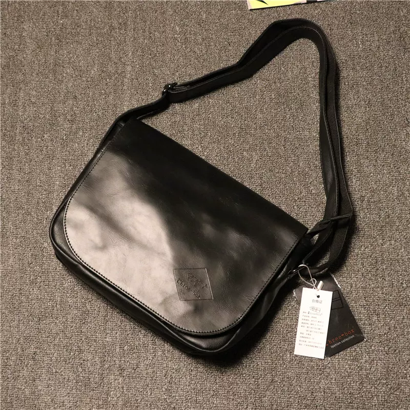 Túi đeo vai nam cổ điển mới hợp thời trang, túi nam đa năng và đơn giản từ Nhật Bản và Hàn Quốc, túi đeo chéo thời trang dành cho người đi xe máy.