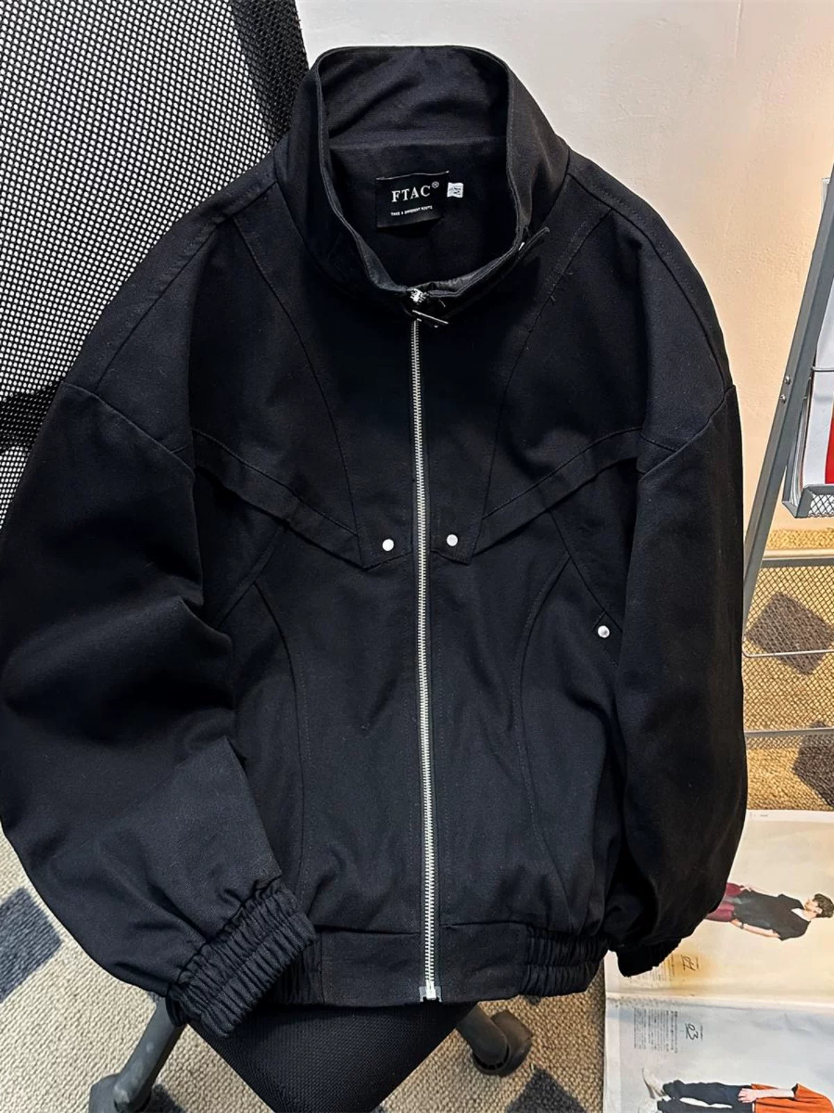 Áo khoác workwear kiểu Mỹ retro dành cho nam, phong cách đường phố thời thượng, áo khoác cá tính và sành điệu, thiết kế xuân thu, áo khoác cổ đứng.