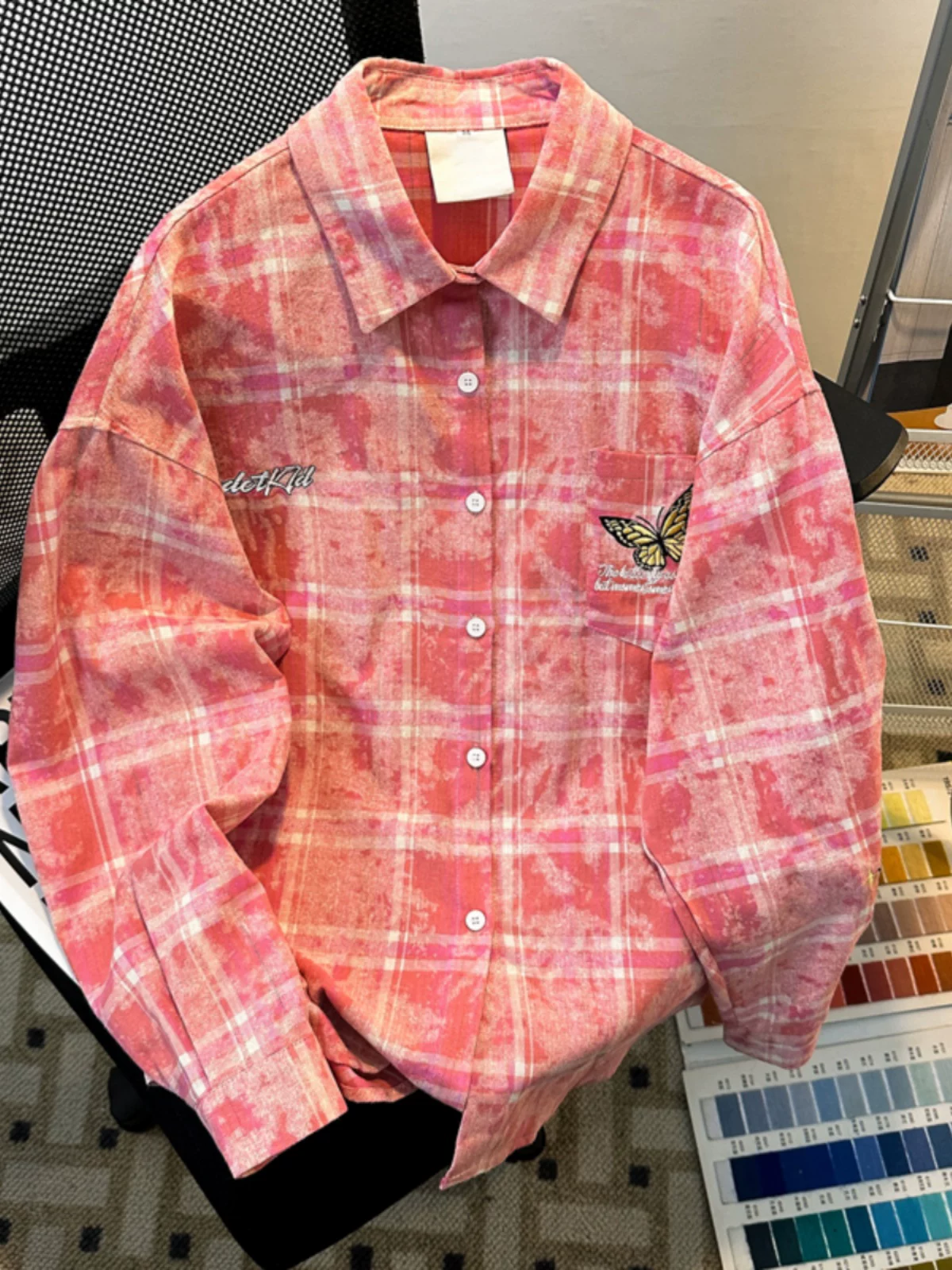 Áo sơ mi kẻ sọc thêu tie-dye nam dài tay phong cách Mỹ cổ điển áo sơ mi mùa xuân thu hợp thời trang thương hiệu áo khoác cặp đôi dáng rộng