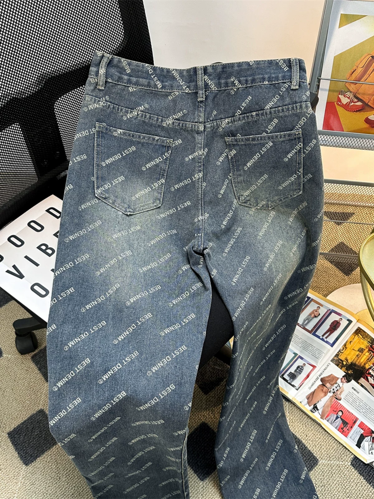 Quần jean in chữ cho nam, phong cách đường phố Mỹ thời thượng mùa hè, quần casual đã qua xử lý giặt mềm, quần ống rộng thoải mái và sành điệu.