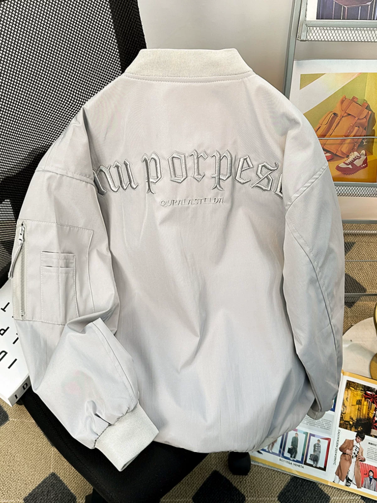 Áo khoác bóng chày thêu họa tiết phong cách Mỹ dành cho nam, kiểu dáng thời thượng mùa xuân thu, cổ đứng, dáng rộng, áo khoác bomber cặp đôi.