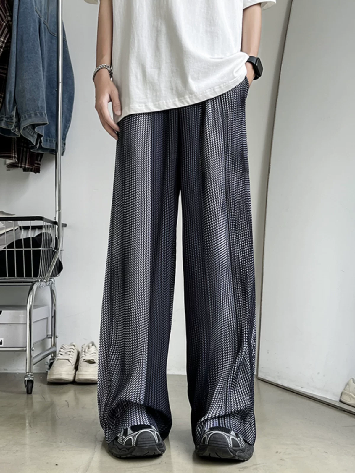 Quần lụa băng xếp ly phối màu dành cho nam, quần cặp đôi phong cách hip-hop Mỹ thời thượng, quần ống rộng suông dài chạm đất mặc mùa hè.