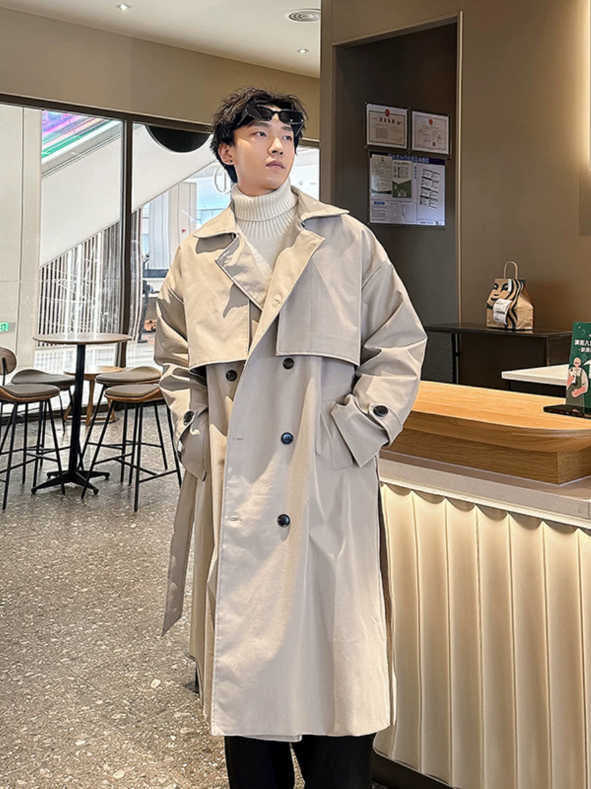 Áo khoác măng tô nam dáng dài qua gối, cài khuy đôi, chất liệu mùa xuân thu, kiểu dáng rộng rãi, phong cách Anh Quốc thời thượng, phiên bản Hàn Quốc, áo khoác thường ngày.