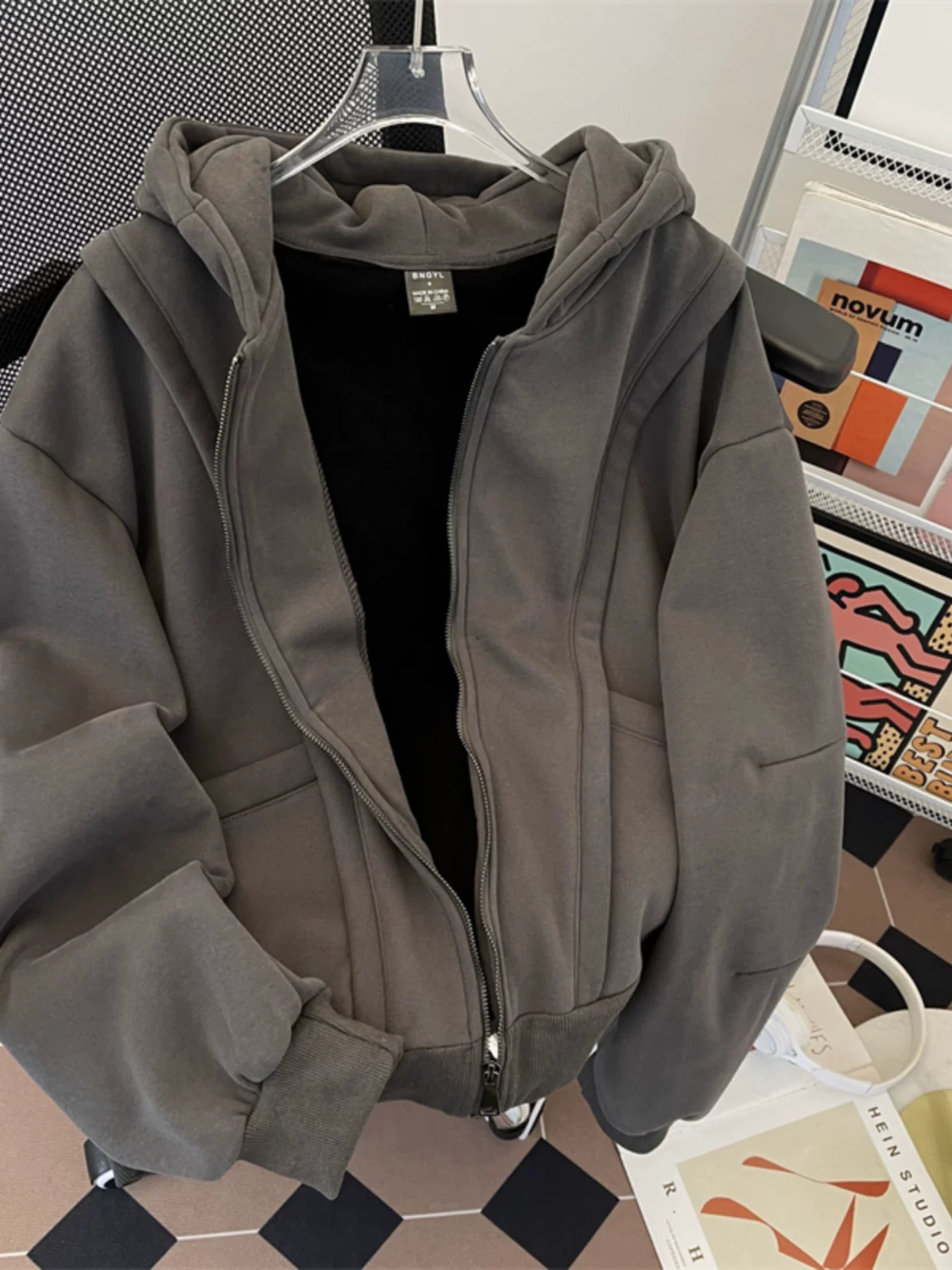 Áo khoác cardigan cleanfit mùa xuân thu dành cho nam, kiểu dáng phong cách Mỹ, áo có mũ trùm đầu được thiết kế phá cách, áo khoác thương hiệu thời thượng, chất liệu dày dặn, dáng rộng.
