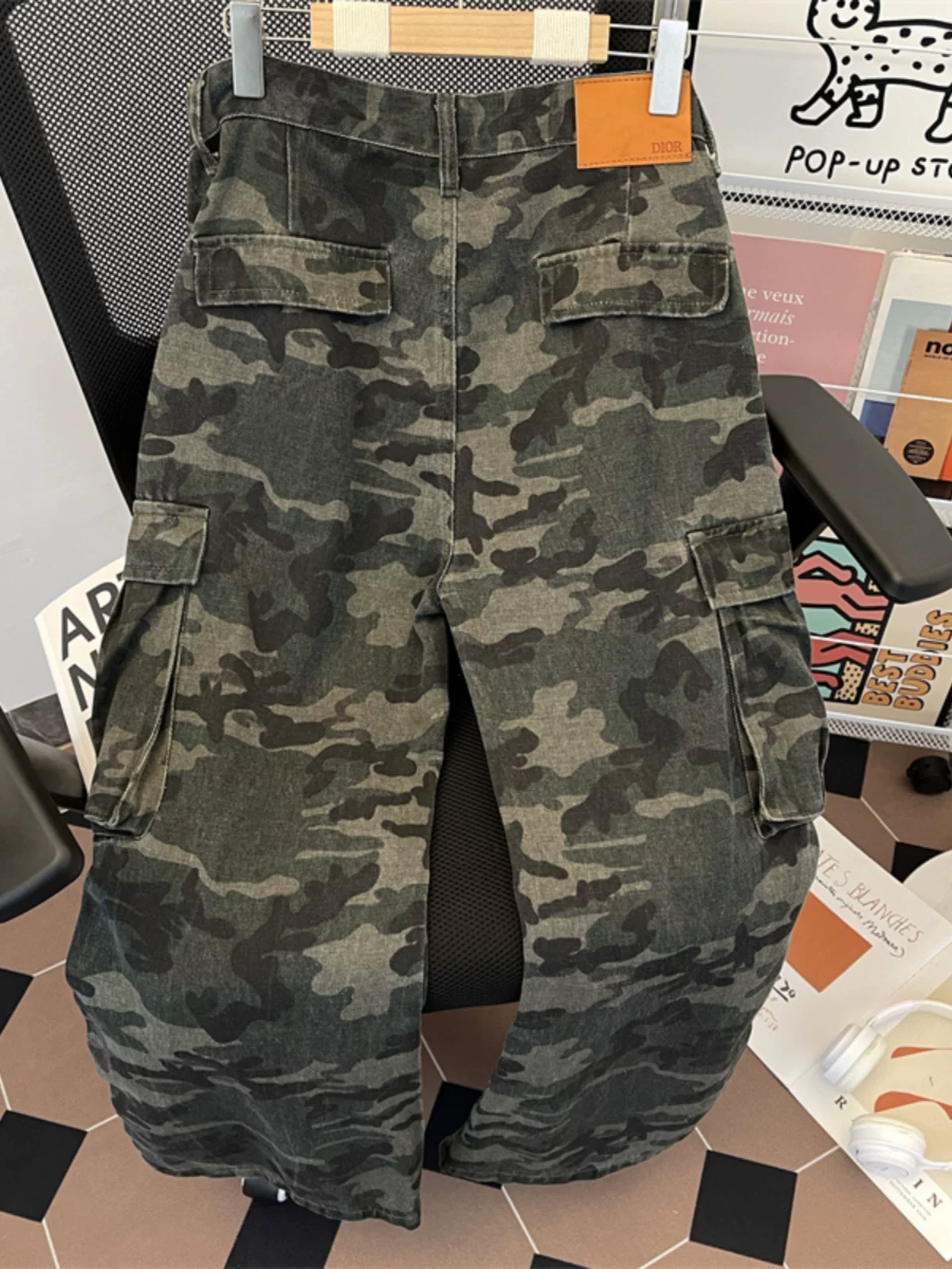 Quần jean công sở phong cách mới mùa xuân dành cho nam, quần rằn ri phong cách Mỹ cổ điển, quần dài ống rộng thoải mái, thương hiệu thời thượng.