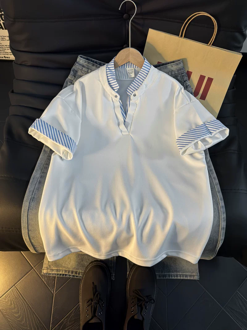 Áo thun giả hai mảnh cổ chữ V tay ngắn dành cho nam, áo chắp vá sọc phong cách Mỹ mùa hè, thương hiệu thời thượng, dáng rộng, cảm giác cao cấp, áo mặc trong.