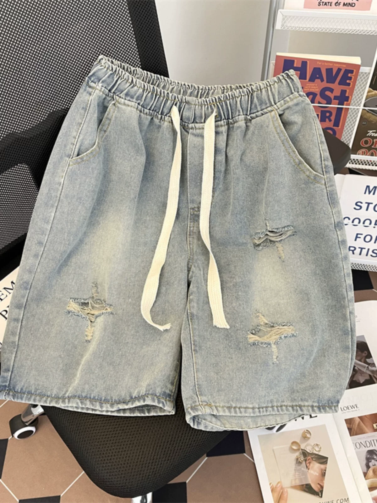 Quần short denim rách phong cách INS mùa hè, quần vintage dáng rộng, quần short nam thời trang kiểu Mỹ, dài đến đầu gối.