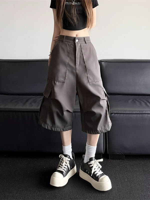 Quần short cargo có túi lớn tiện dụng dành cho nam, quần xếp ly phong cách Mỹ thời thượng, quần ống rộng lửng dáng rộng mùa hè.