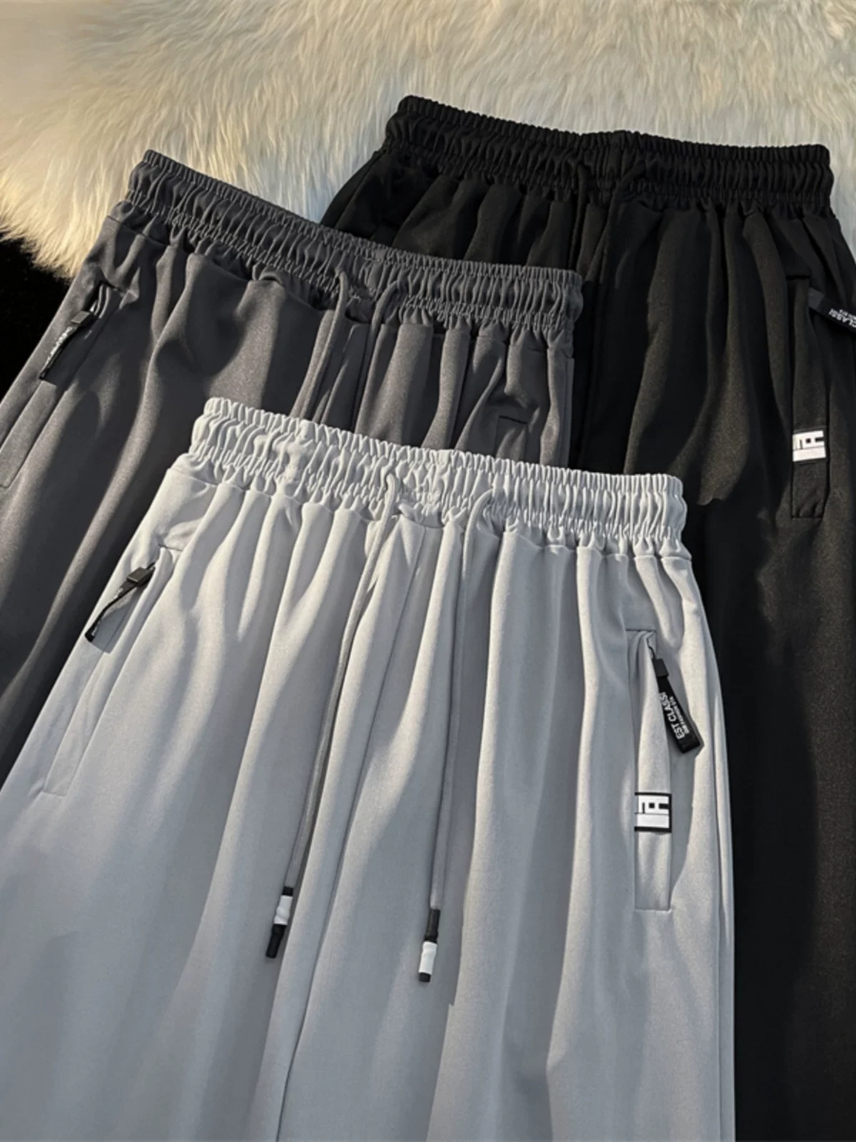 Quần nam thường ngày có túi khóa kéo, dáng rộng mùa xuân thu, quần jogger phong cách Hồng Kông, quần thể thao đa năng hợp thời trang.