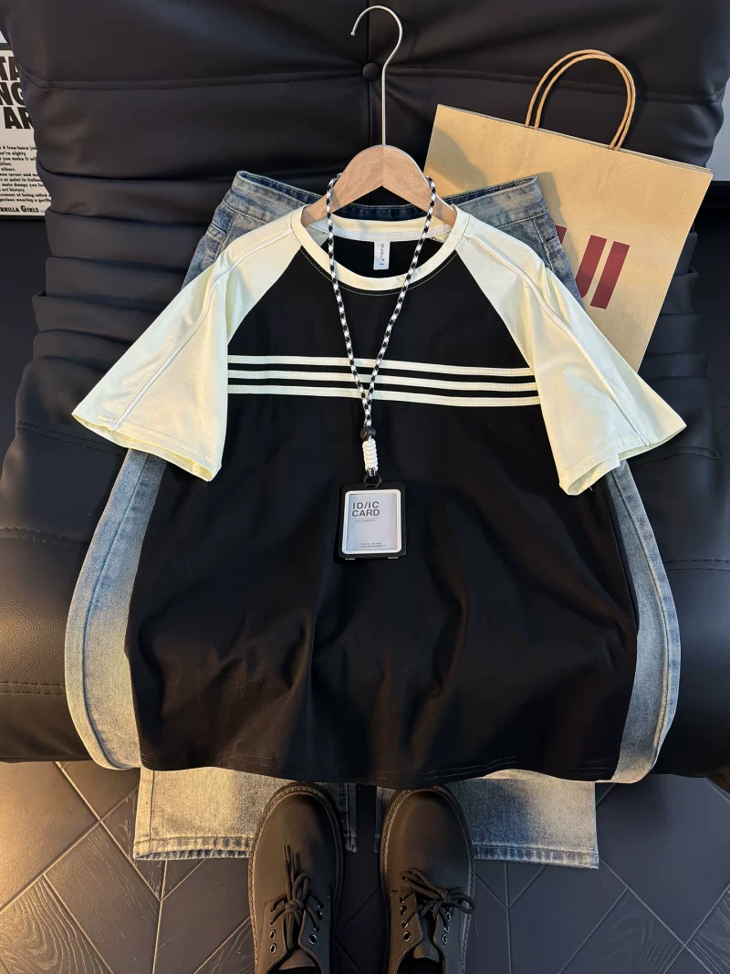 Áo thun nam tay ngắn phối màu sọc đơn giản, kiểu dáng thời trang mùa hè, form rộng, phong cách retro Mỹ.