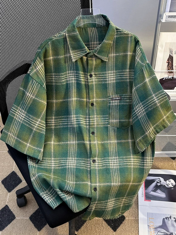 Áo sơ mi kẻ caro ngắn tay nam, kiểu mới hè 2025, áo sơ mi rộng rãi thoải mái, áo nửa tay trẻ trung thời thượng