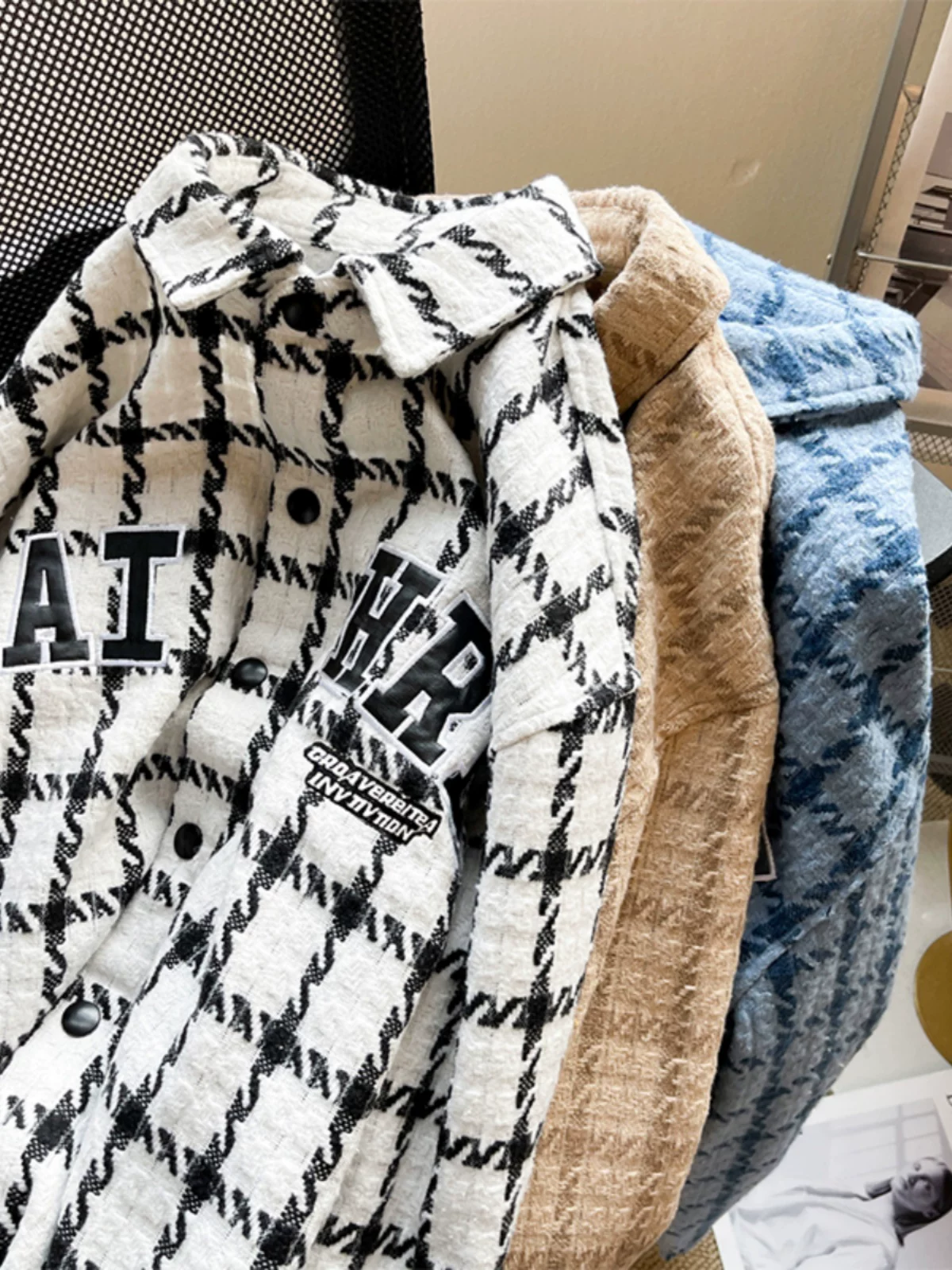 Áo khoác kẻ sọc phong cách Chanel dành cho nam, áo khoác phong cách retro Mỹ mới mùa xuân thu, trang phục cặp đôi cao cấp hợp thời trang.