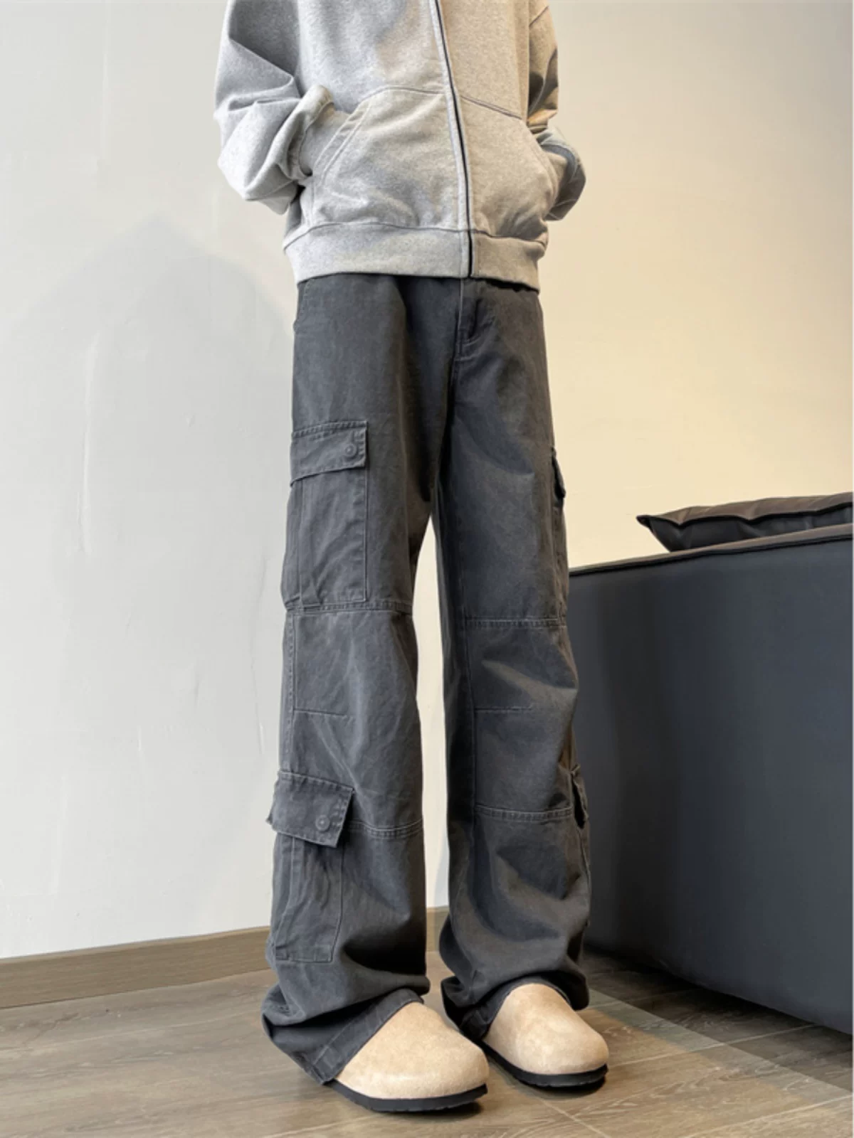 Quần cargo nam thu đông 2024 kiểu Mỹ thời thượng, dáng thẳng, nhiều túi, chất liệu washed, ống loe