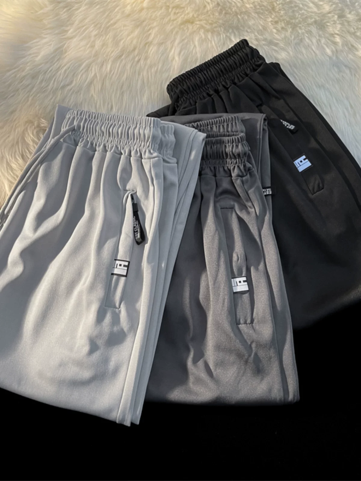 Quần nam thường ngày có túi khóa kéo, dáng rộng mùa xuân thu, quần jogger phong cách Hồng Kông, quần thể thao đa năng hợp thời trang.
