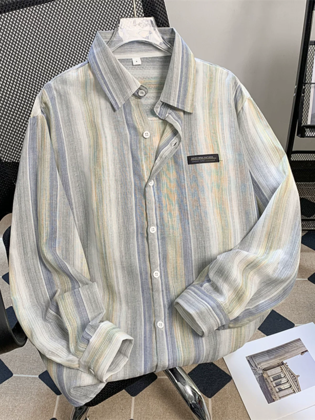 Áo sơ mi sọc cổ điển Nhật Bản dành cho nam, áo sơ mi vải lanh mỏng tay dài cho mùa thu, áo đôi phong cách đại học rộng rãi hợp thời trang.