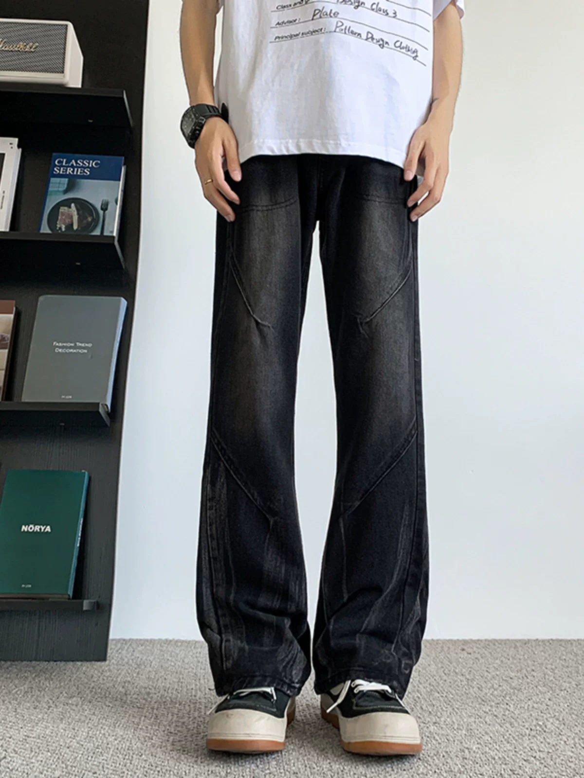 Quần jeans đen đa năng dành cho nam, quần dài phong cách đường phố Mỹ mùa xuân thu, quần dài ống loe rộng rãi, hợp thời trang, chất liệu washed.