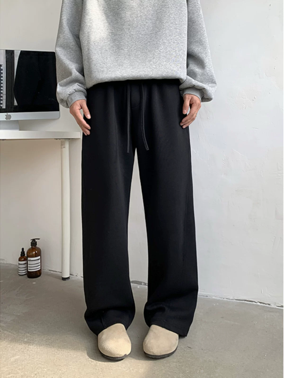 Quần thể thao nam dáng cong cleanfit, phong cách Mỹ thời thượng, quần suông thoải mái, quần ống rộng dài chạm đất đa năng.